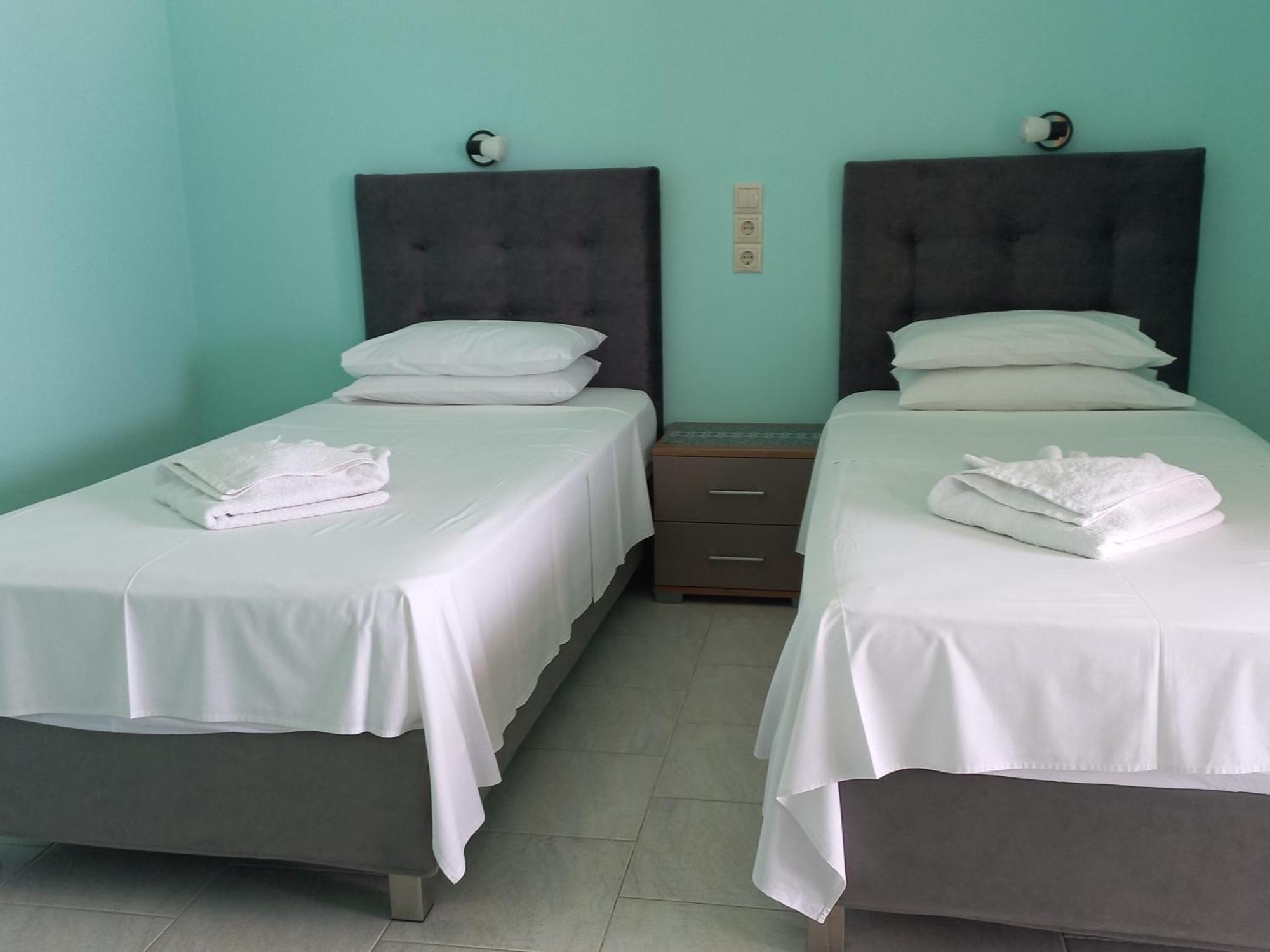 Porto-Fino Hotel อาร์ริลลาส ภายนอก รูปภาพ
